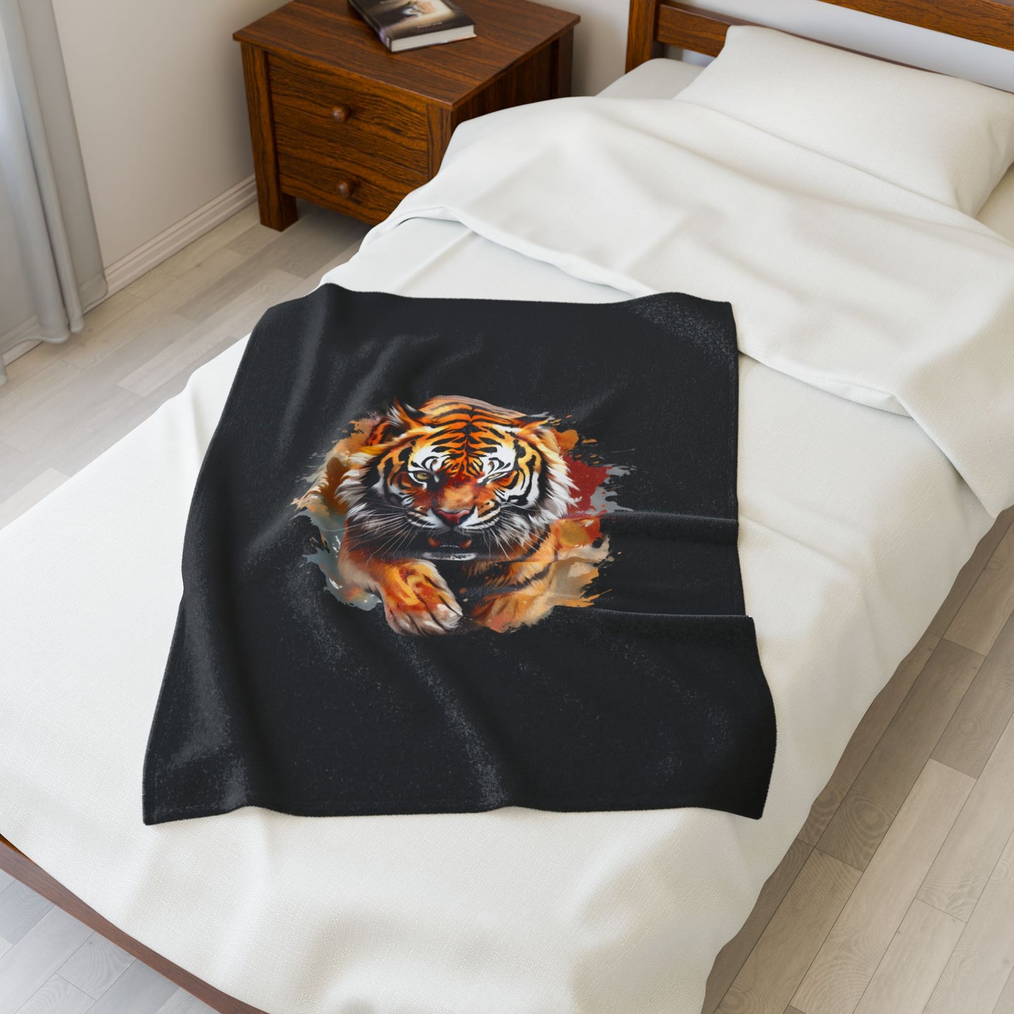 Princess Grace Fierce Tiger Velveteen Plush Blanket Cozy Wildlife Décor
