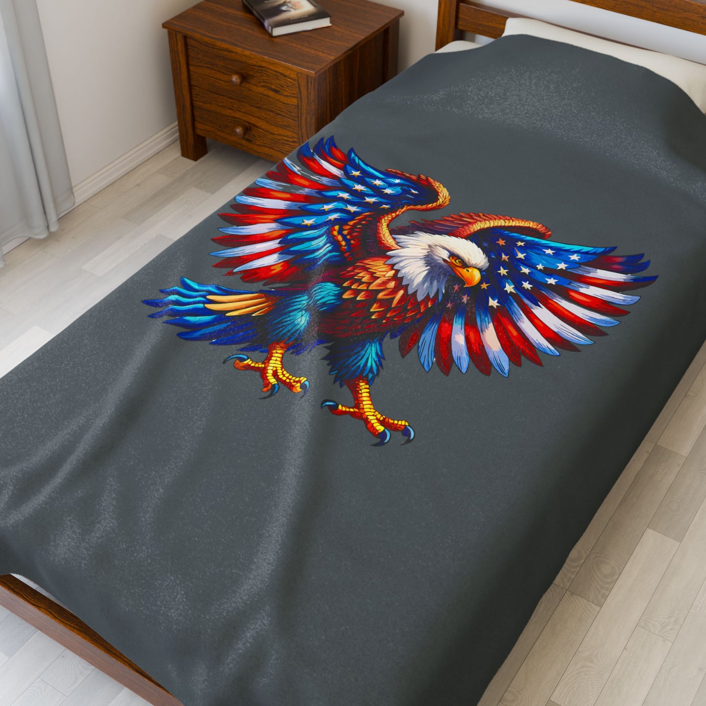 Princess Grace Patriotic Eagle Velveteen Plush Blanket Cozy American Flag Throw for Celebrations