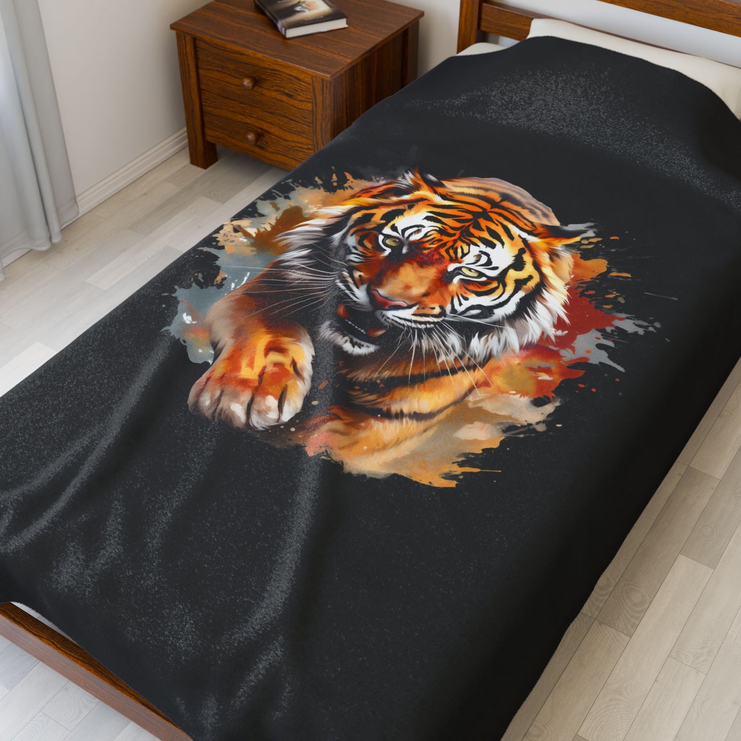 Princess Grace Fierce Tiger Velveteen Plush Blanket Cozy Wildlife Décor