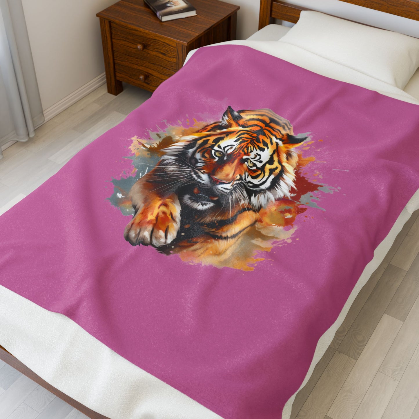 Princess Grace  Fierce Tiger Velveteen Plush Blanket  Cozy and Stylish Home Decor